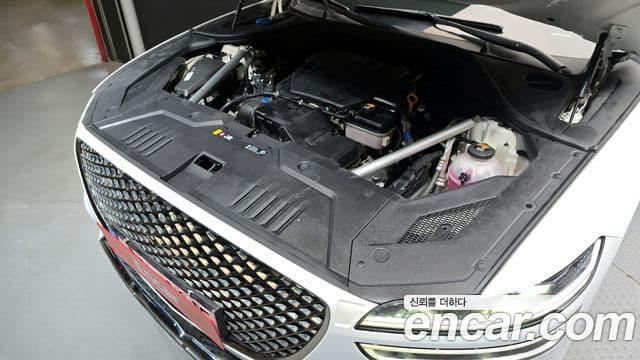 Genesis GV70 2022 — ფოტო 14/20