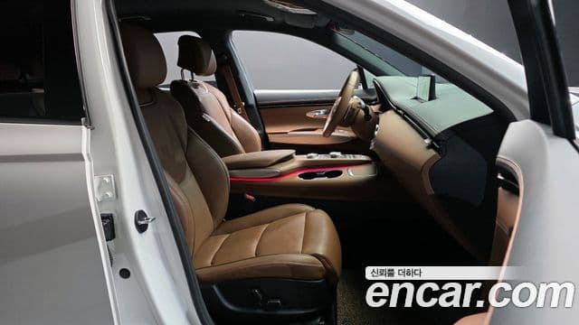 Genesis GV70 2022 — ფოტო 7/20