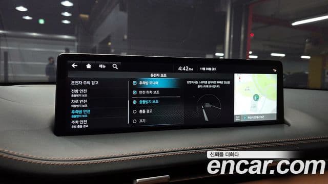 Genesis GV70 2022 — ფოტო 19/20