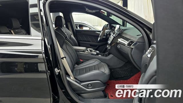 Mercedes-Benz GLE-Class 2019 — Şəkil 10/20