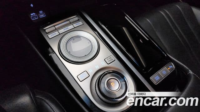 Genesis Electrified G80 2022 — Şəkil 9/20