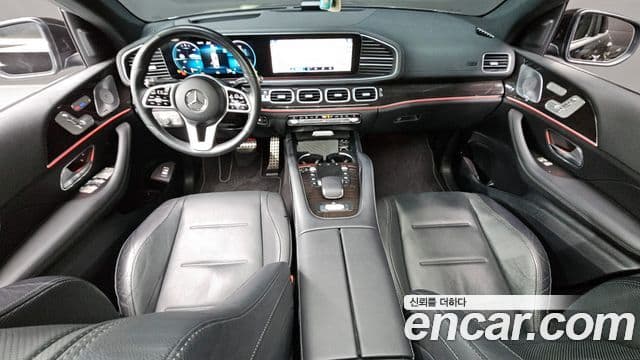Mercedes-Benz GLE-Class 2020 — Şəkil 7/20