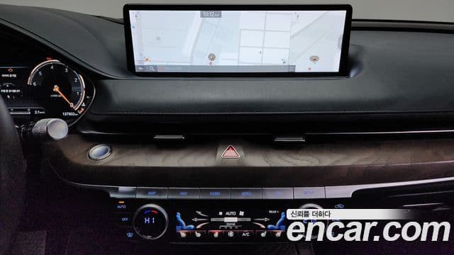 Genesis Electrified G80 2020 — ფოტო 14/20