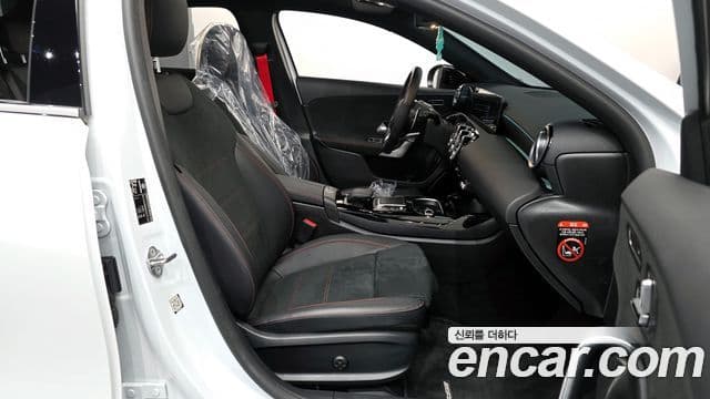 Mercedes-Benz A-Class 2022 — ფოტო 11/20