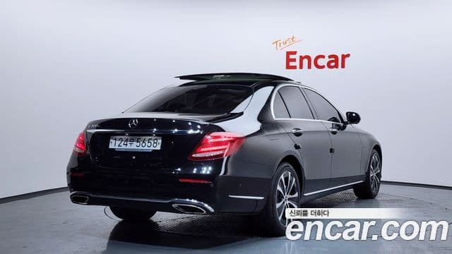 Mercedes-Benz E-Class 2019 — Şəkil 2/20