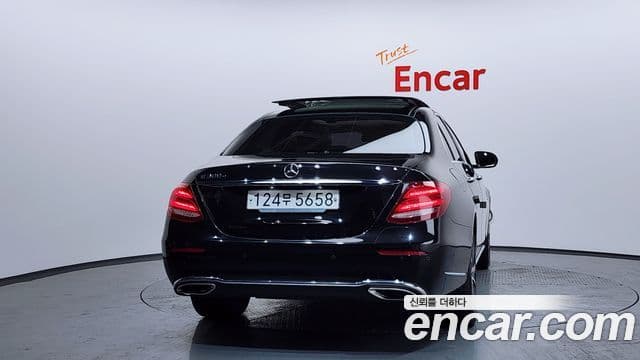 Mercedes-Benz E-Class 2019 — Şəkil 4/20
