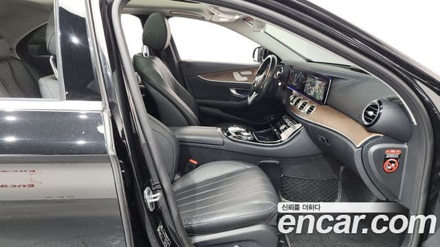 Mercedes-Benz E-Class 2019 — Şəkil 11/20