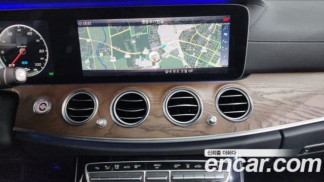 Mercedes-Benz E-Class 2019 — фото 14 из 20