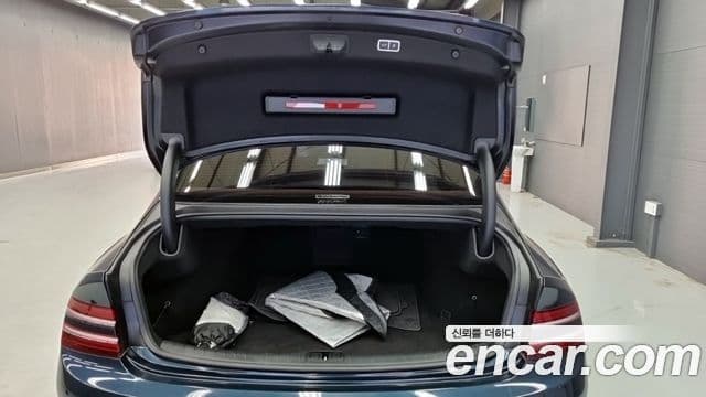 Genesis Electrified G80 2022 — ფოტო 15/18