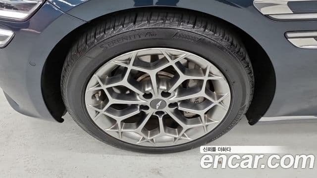 Genesis Electrified G80 2022 — ფოტო 18/18