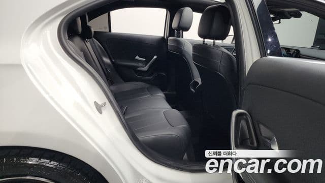 Mercedes-Benz A-Class 2020 — ფოტო 12/20
