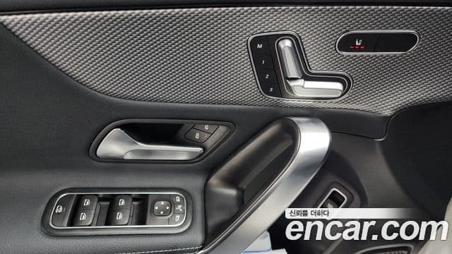 Mercedes-Benz A-Class 2020 — ფოტო 16/20