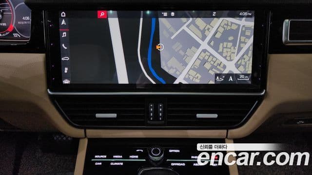 Porsche Cayenne 2019 — ფოტო 14/18
