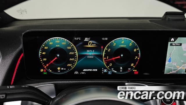 Mercedes-Benz GLB-Class 2022 — ფოტო 8/20