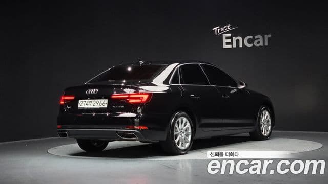 Audi A4 2019 — Фото 1/20