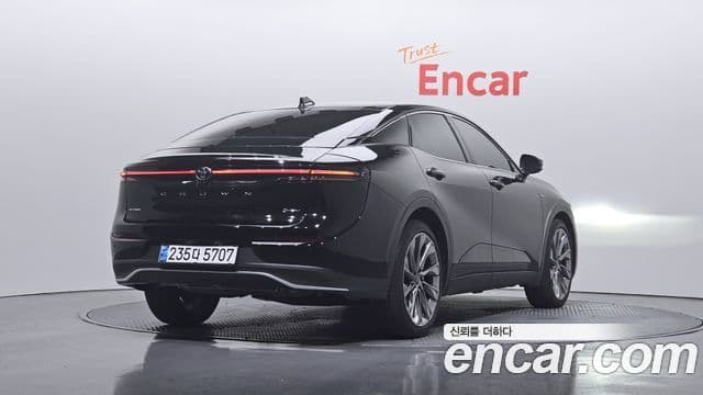 Toyota Crown Crossover 2024 — ფოტო 2/20