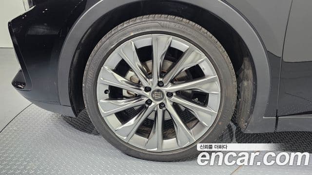 Toyota Crown Crossover 2024 — ფოტო 5/20
