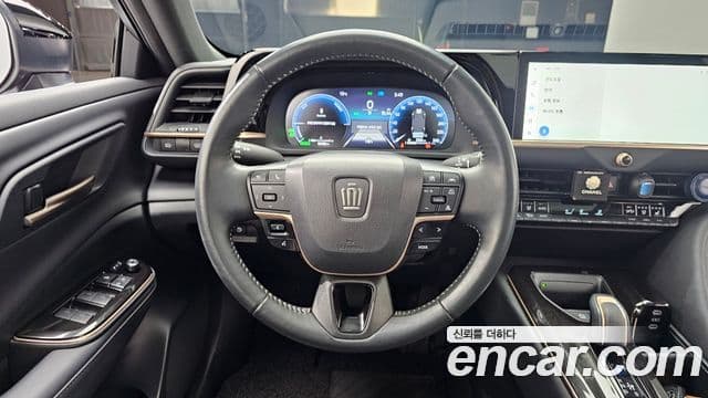 Toyota Crown Crossover 2024 — ფოტო 14/20