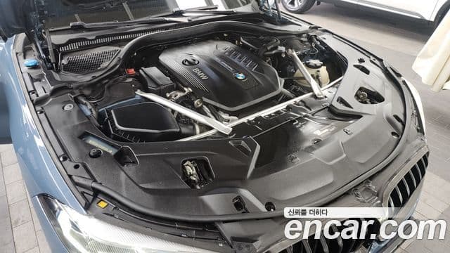 BMW 8 Series 2019 — Şəkil 18/20