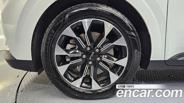Kia Carnival 2022 — Фото 5/20