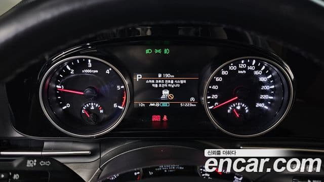 Kia Carnival 2022 — Фото 8/20