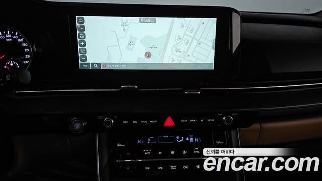 Kia Carnival 2022 — Фото 17/20