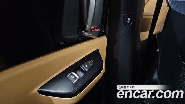 Kia Carnival 2022 — Фото 19/20
