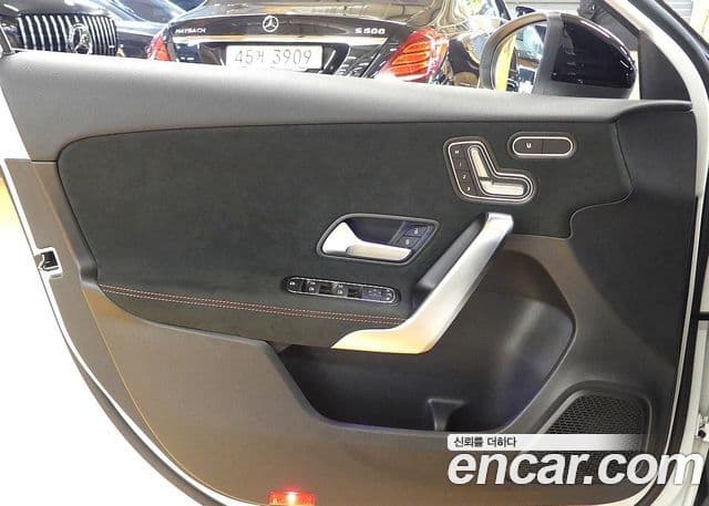 Mercedes-Benz A-Class 2023 — Şəkil 11/20