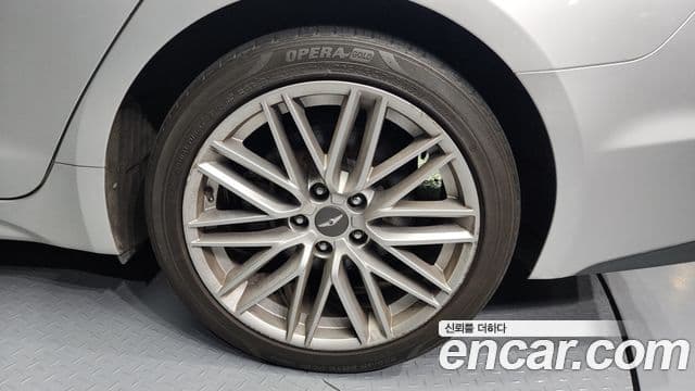 Genesis G70 2019 — Şəkil 10/20