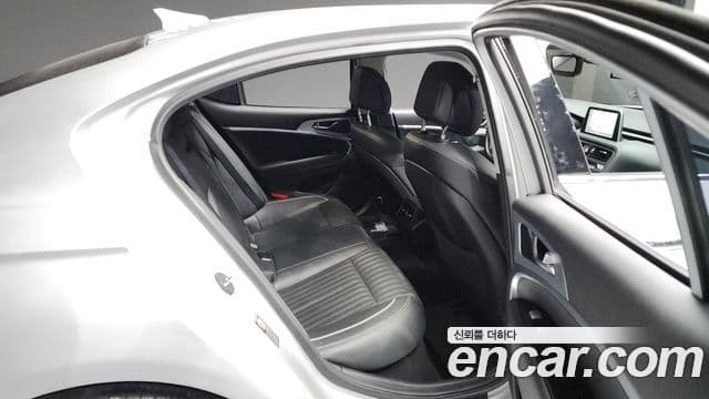 Genesis G70 2019 — Şəkil 8/20