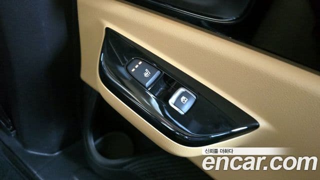 Kia Carnival 2022 — Şəkil 19/20