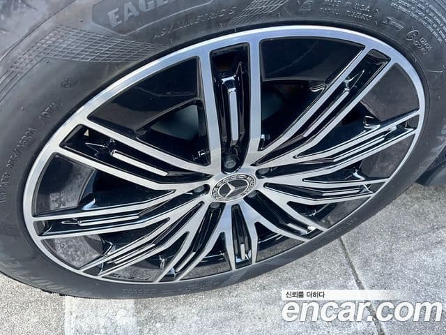 Mercedes-Benz EQS SUV 2025 — ფოტო 1/10