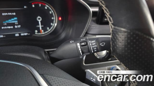 Genesis G70 2022 — ფოტო 18/20
