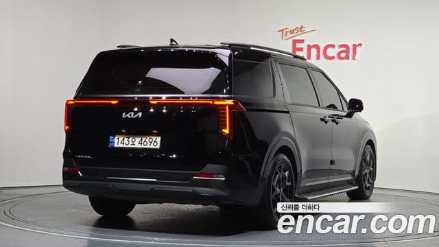 Kia Carnival 2023 — Şəkil 2/20