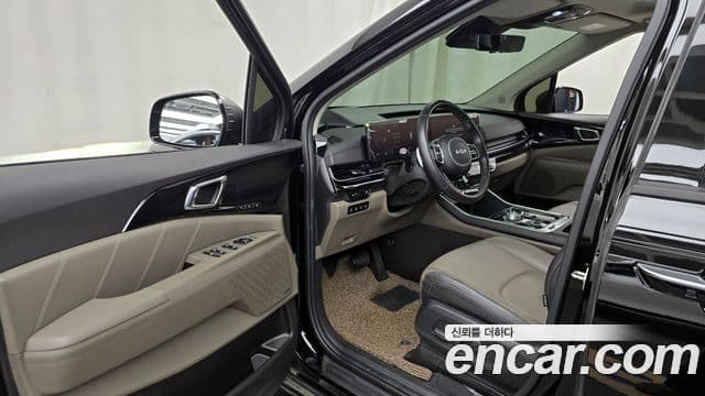 Kia Carnival 2023 — Şəkil 10/20