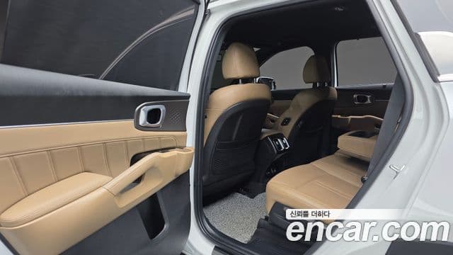 Kia Sorento 2024 — Şəkil 17/20