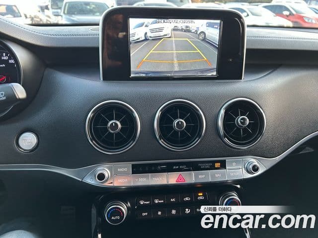 Kia Stinger 2018 — ფოტო 3/20