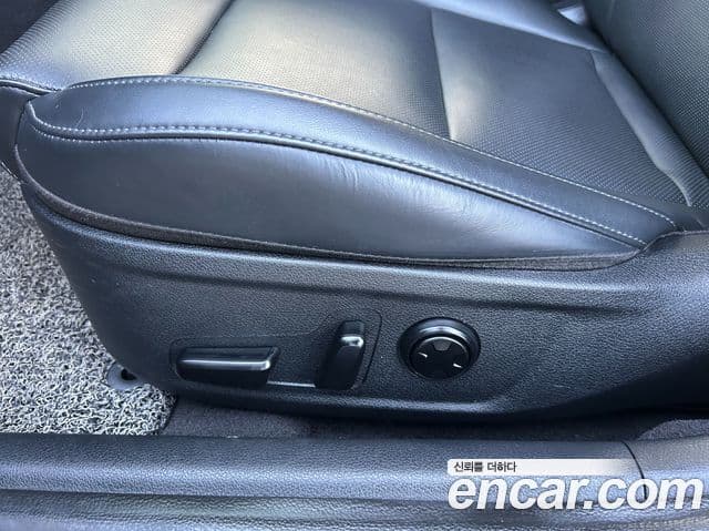 Kia Stinger 2018 — ფოტო 17/20
