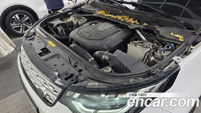 Land Rover Discovery 5 2019 — Photo 3/20