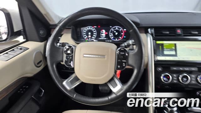Land Rover Discovery 5 2019 — Photo 11/20