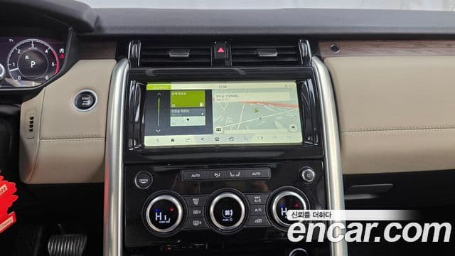 Land Rover Discovery 5 2019 — Photo 20/20