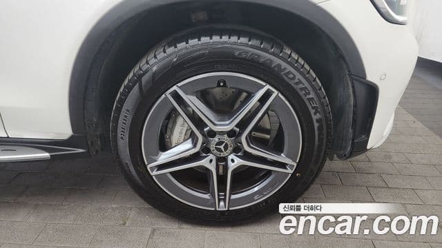 Mercedes-Benz GLC-Class 2022 — ფოტო 8/20