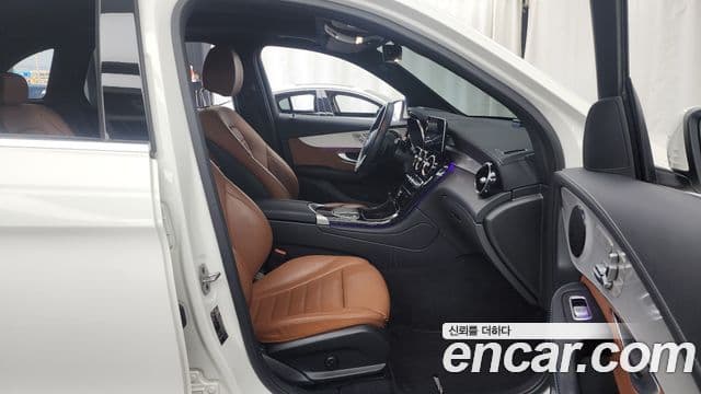 Mercedes-Benz GLC-Class 2022 — ფოტო 19/20