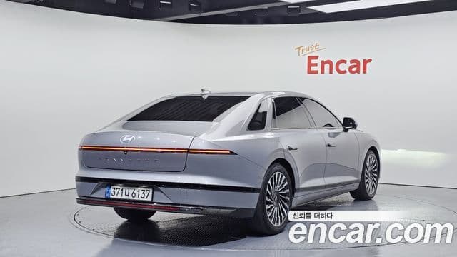 Hyundai Grandeur 2023 — Şəkil 2/20