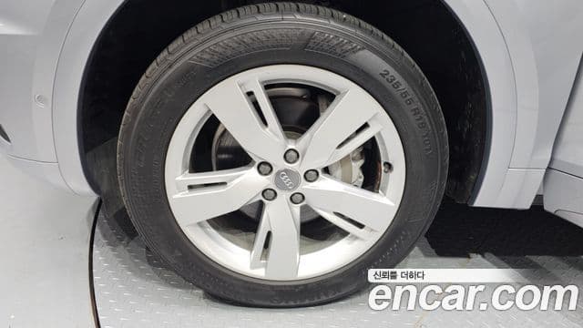 Audi Q5 2020 — ფოტო 9/20
