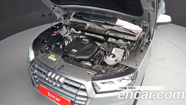 Audi Q5 2020 — ფოტო 19/20
