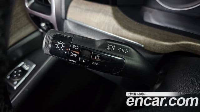 Kia Sorento 2022 — ფოტო 19/20
