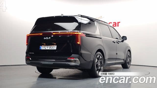 Kia Carnival 2023 — Şəkil 2/20