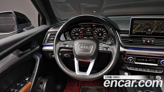 Audi Q5 2020 — Şəkil 13/20