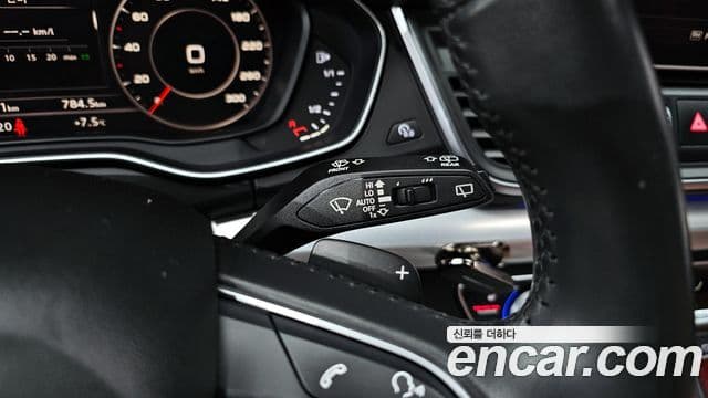 Audi Q5 2020 — Şəkil 17/20